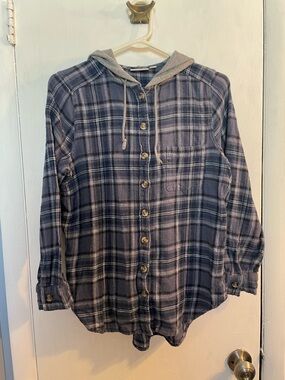blue/gray hooded flannel